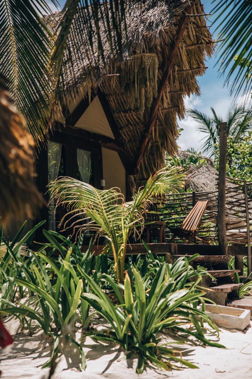 Ikal Tulum Hotel Bagian luar foto A view of the resort