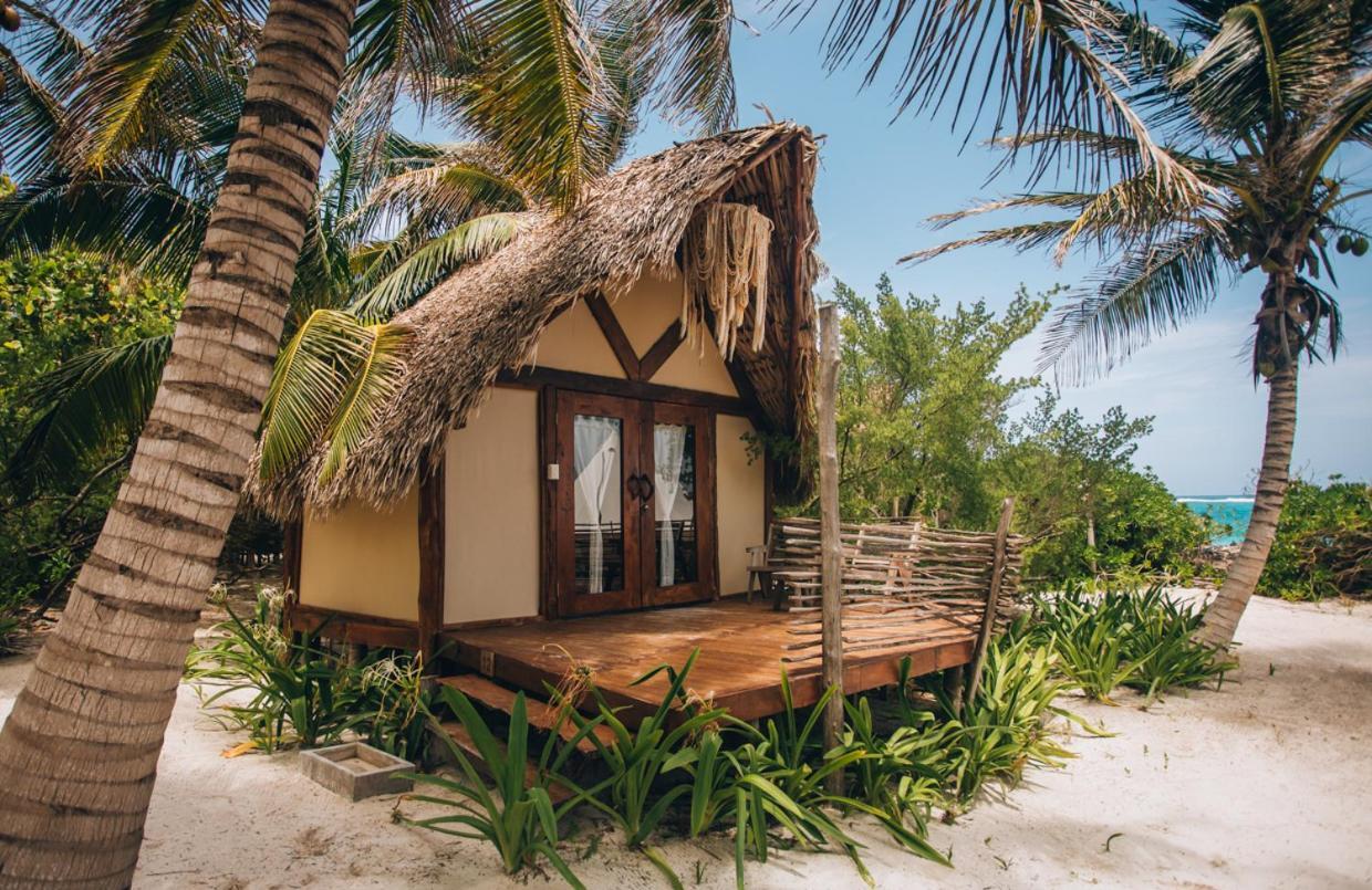 Ikal Tulum Hotel Bagian luar foto A bungalow at Xel-Há
